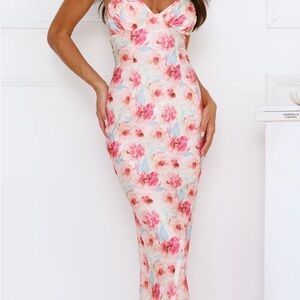 Hello Molly NWT Summertime Dream Satin Modi Dress Floral Size Large